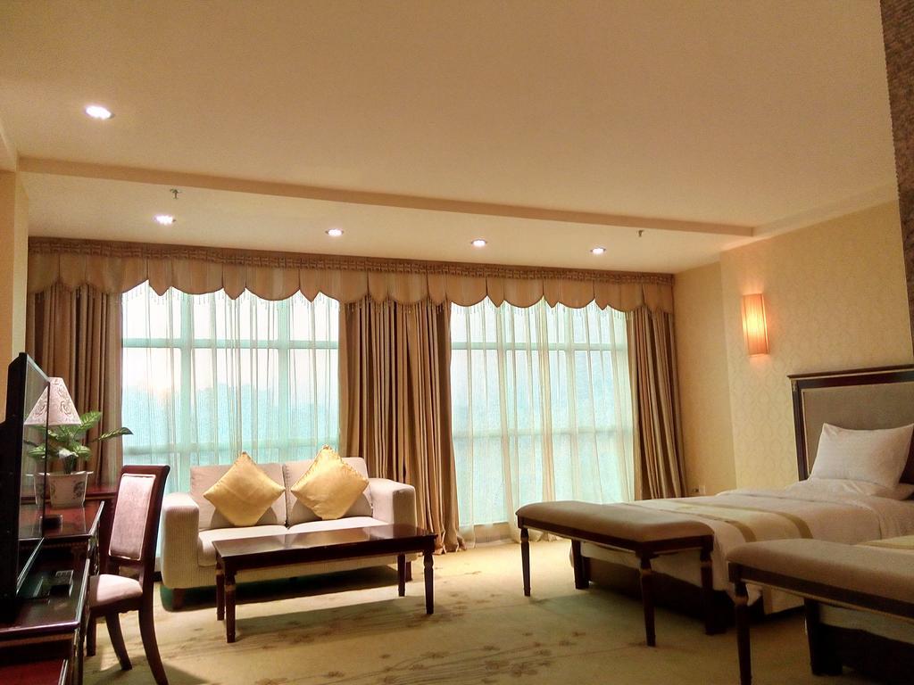 Guangzhou Li Gang Hotel 광저우 객실 사진